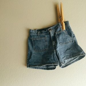 💥SALE💥 Vintage 1990s High-waisted Levi Shorts